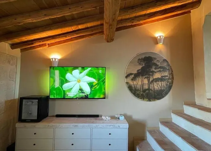 La Maison Du Trident En Camargue Piscine Et Jacuzzi